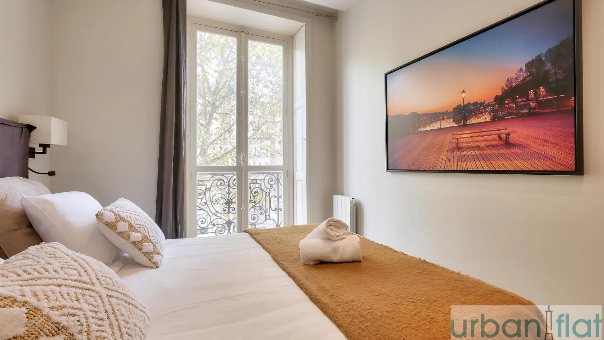 60-luxury Parisian Sebastopol Apartment *